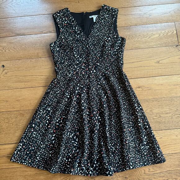 Fit & Flare Knee Length Scalloped V Neck Dress Splatter Black SZ 12 Skater - Picture 1 of 10